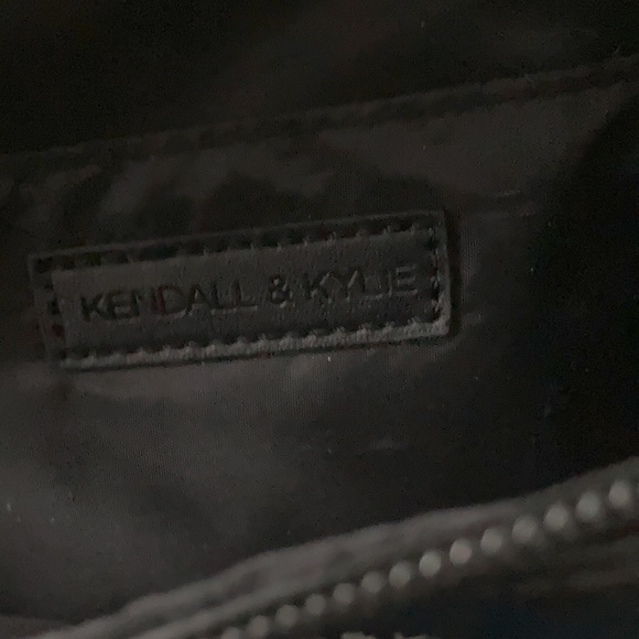 Kendall & Kylie Black Vegan Leather Waist Bag - Picture 5 of 5